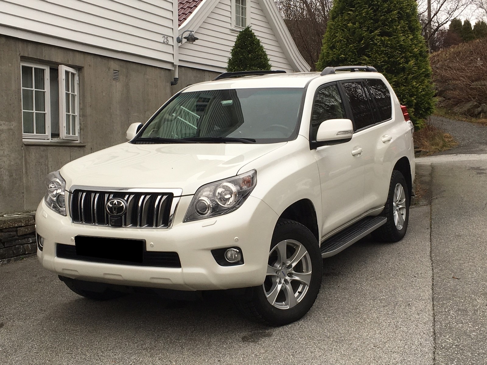 Auto occasion Toyota Toyota Land Cruiser Bien place 9000CHF Blanc Auto occasion Toyota Toyota Land Cruiser Bien place 9000CHF Blanc